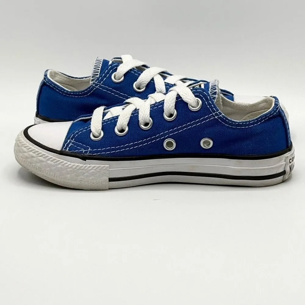 Converse All Star Chuck Taylor Low Lace Up Sneakers in Cerulean Blue - Kids US 1